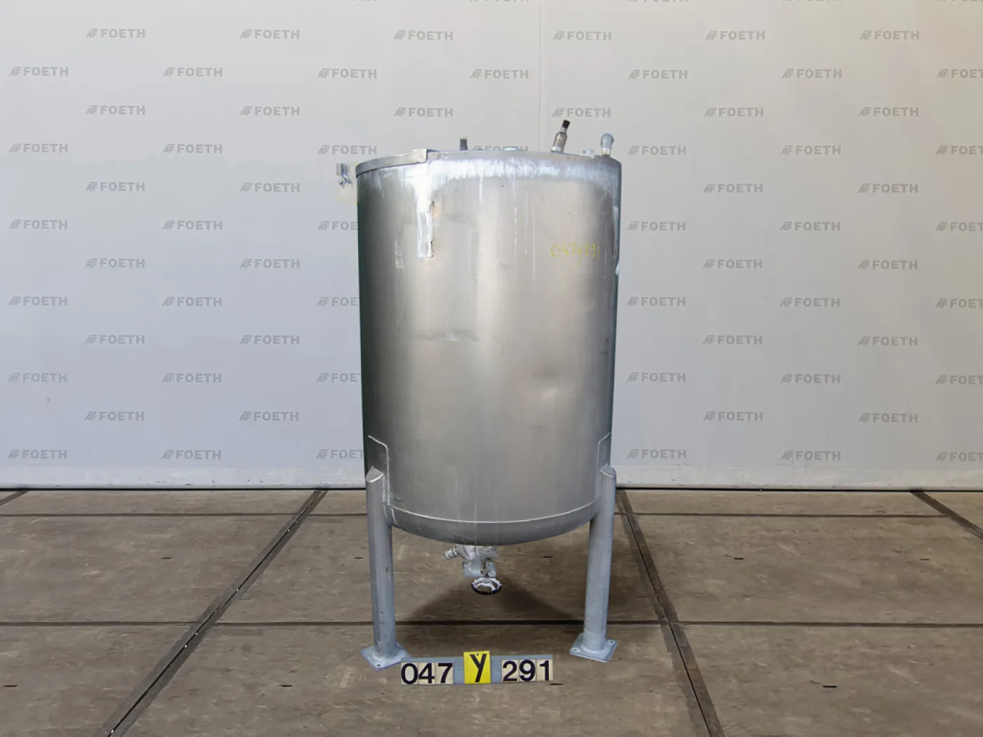 800 litre - Vertical tank - 1