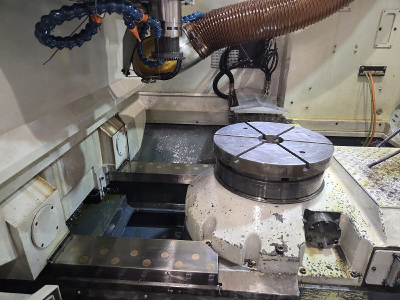 CNC Gear Shaping Machine – LIEBHERR LFS380 - 4