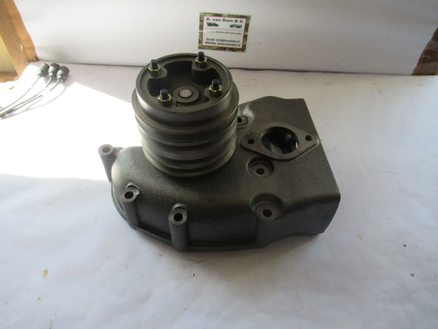 Waterpomp Volvo N10 - 1