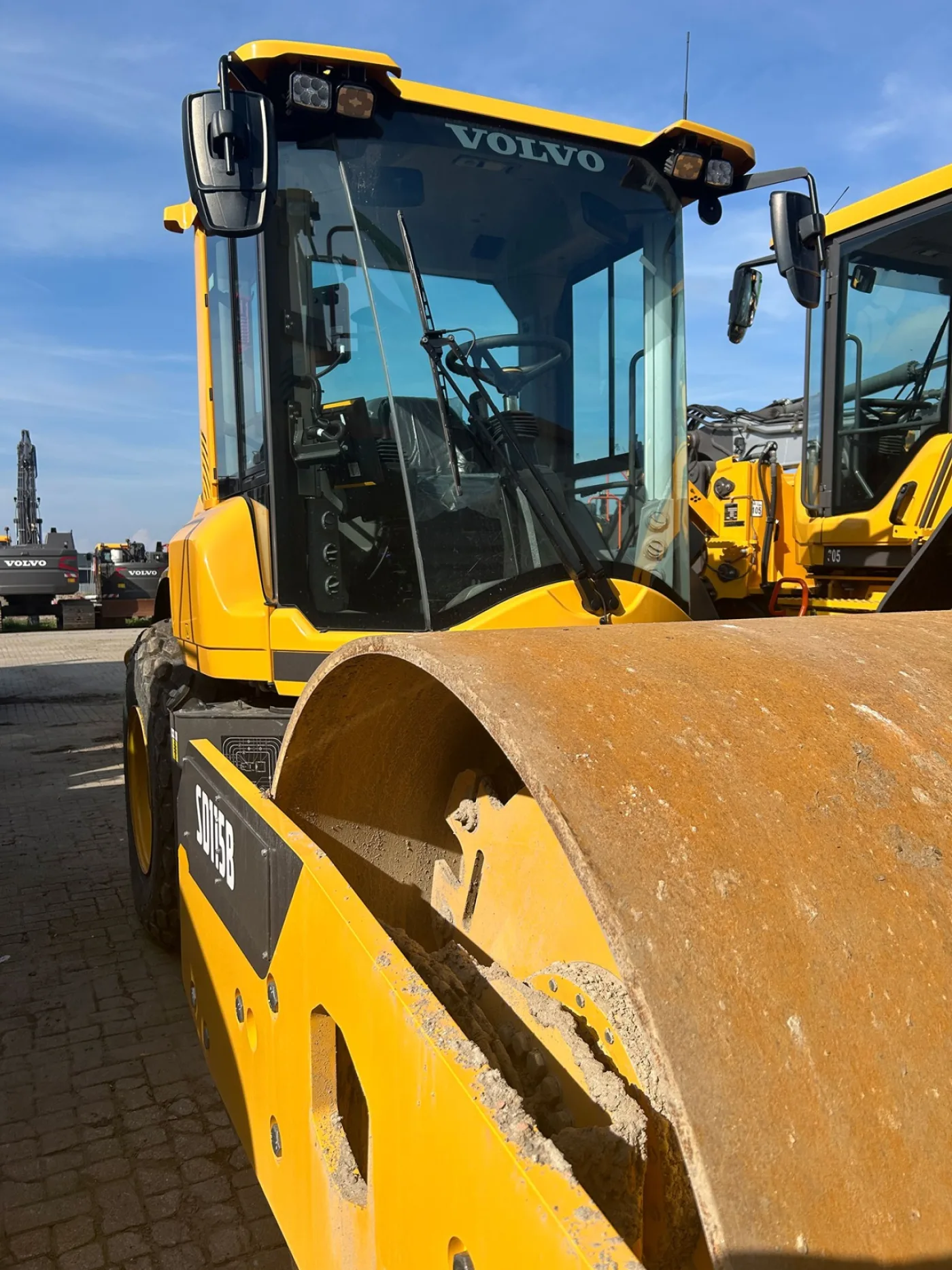 Volvo SD115B Single Drum Compactor - 8