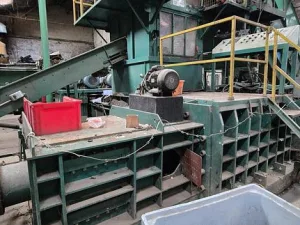 2010 Fully Automatic Baler W/In Floor Conveyor