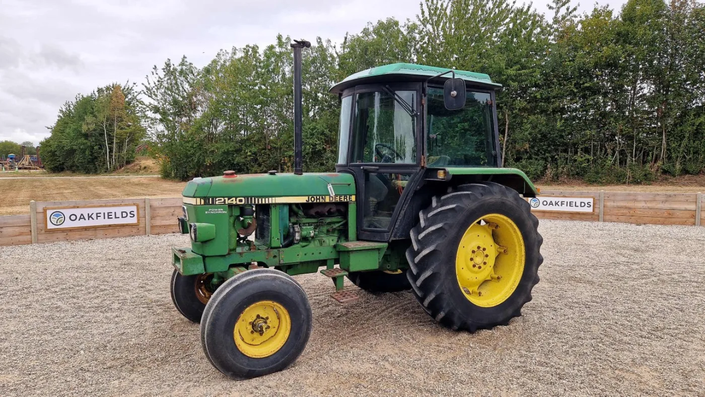 1985 John Deere 2140 2WD Tractor - 1