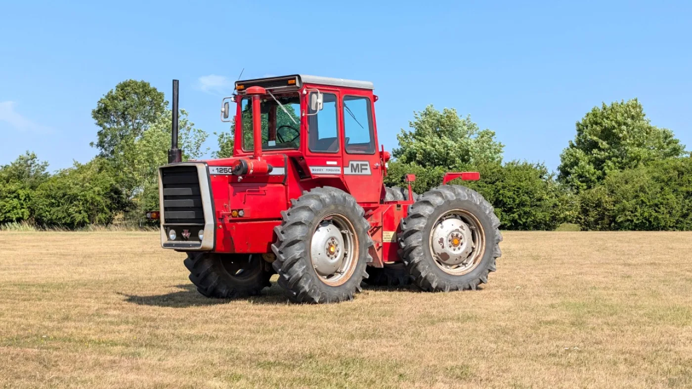 1981 Massey Ferguson 1250 - 2