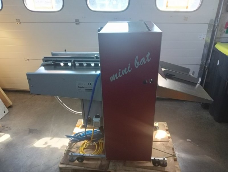 Nut/Perforiermaschine Petratto Minibat 2