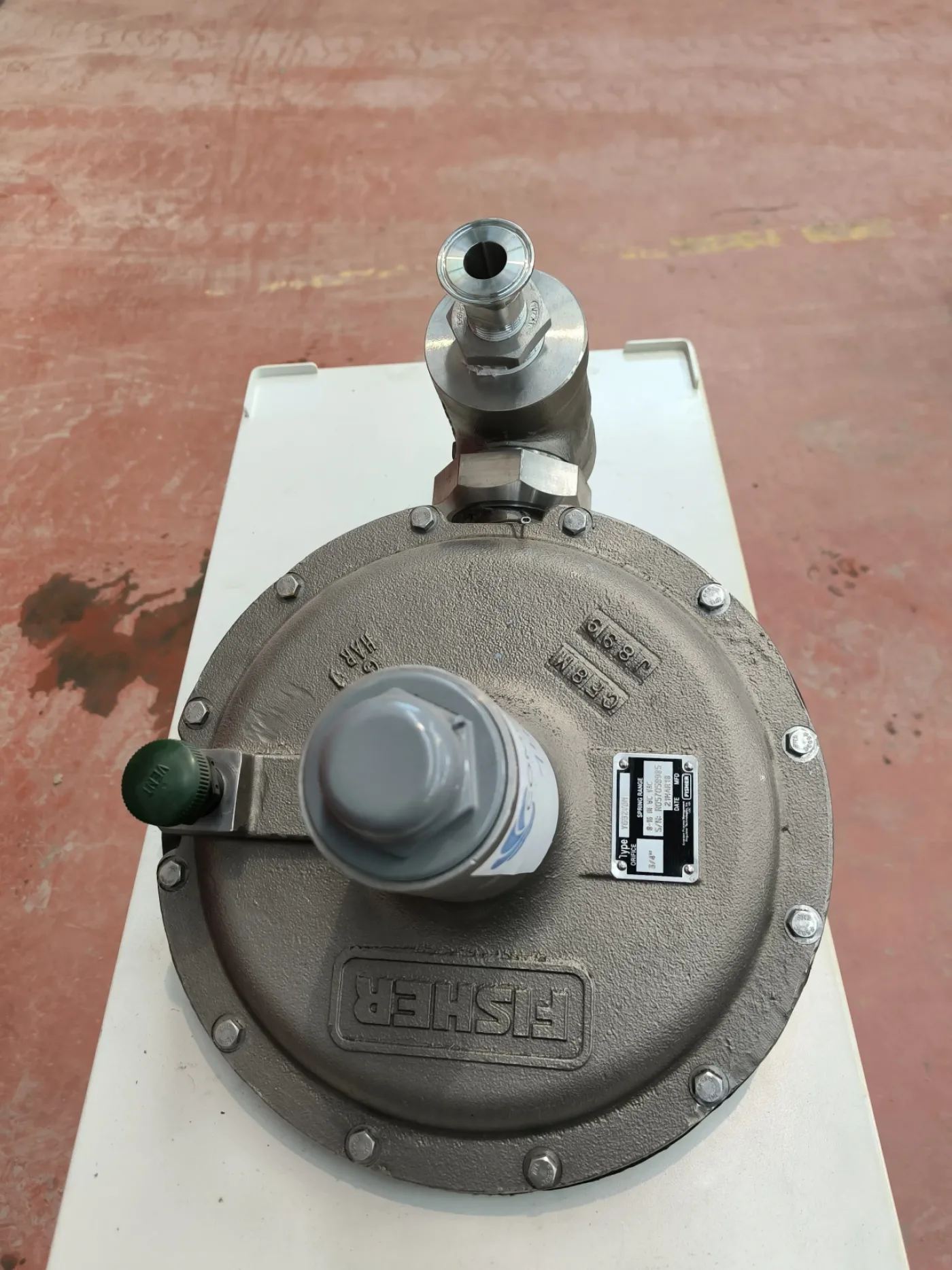 VACUUM BREAKER EMERSON FISHER Y692VBM UNUSED - 2