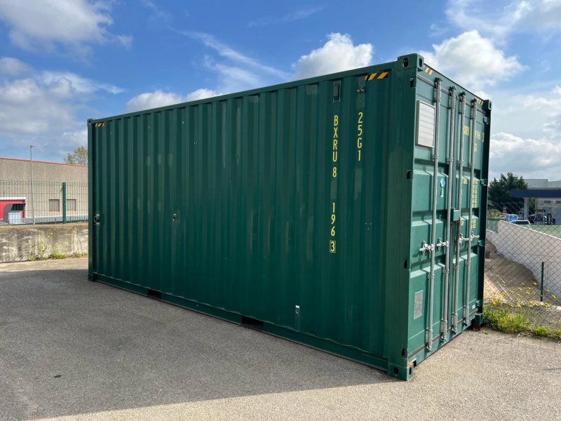 MOBILE CONTAINER WITH COMPLETE WATER OSMOSIS SYSTEM