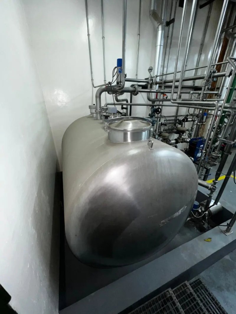 USED STAINLESS STEEL TANK 316 3600 LITERS