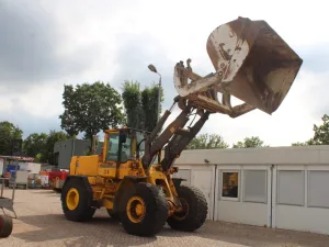 Volvo L 120 B