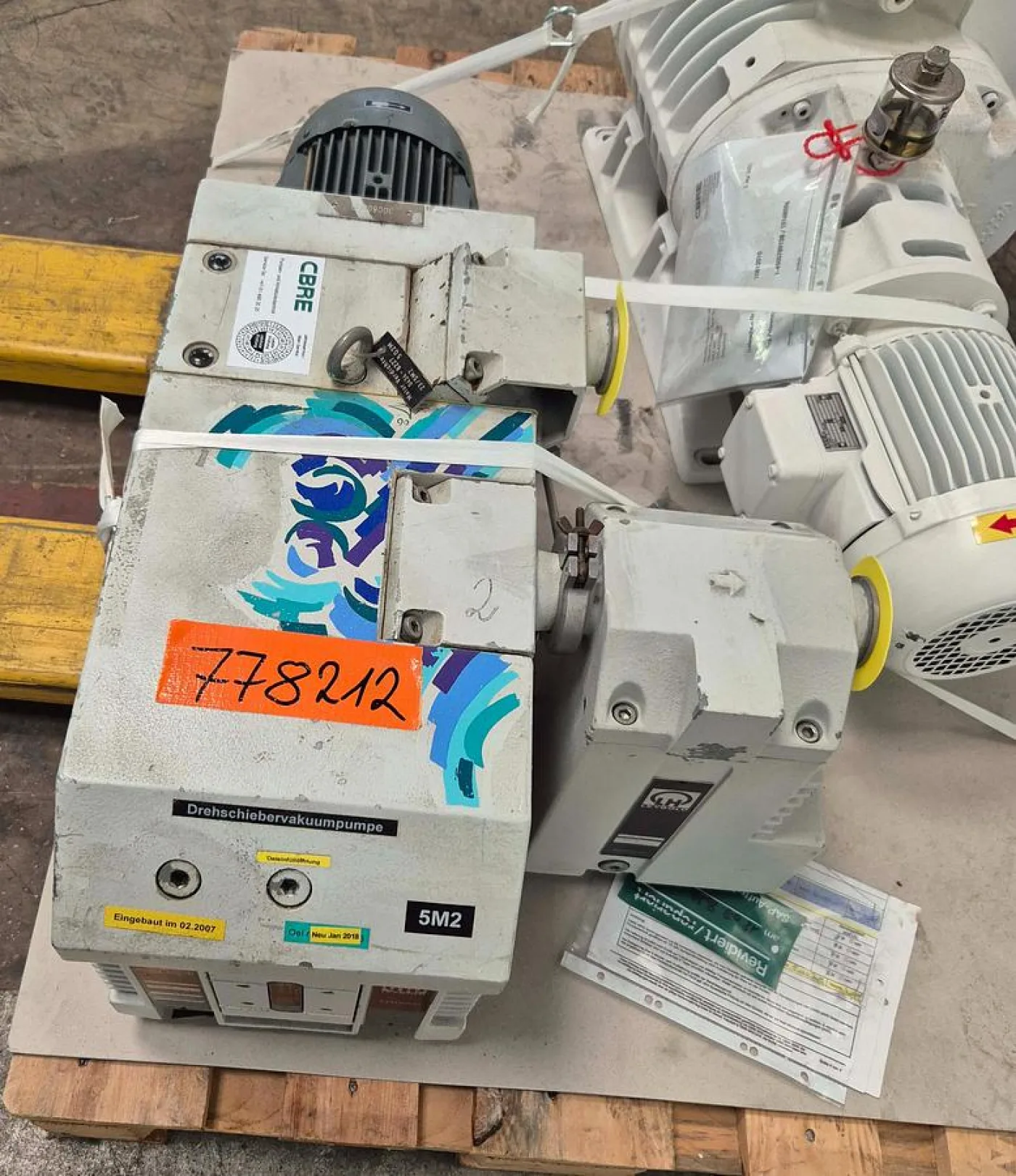 Trivac Drehschiebervakuumpumpe - D65B - 1