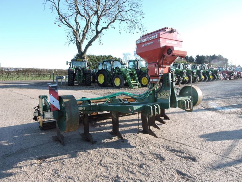 Cousins - V FORM CULTIVATOR
