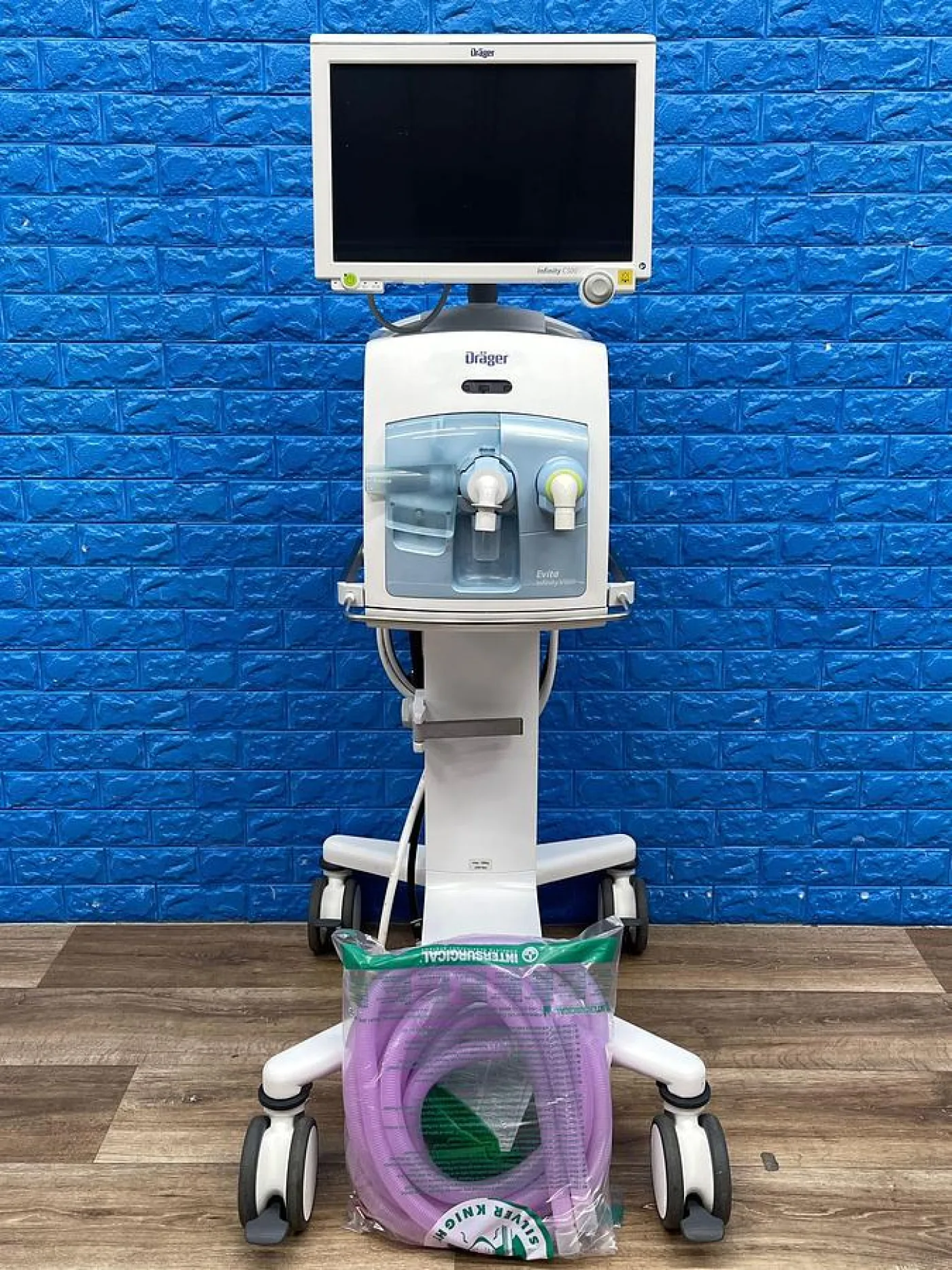 Dräger Evita V500 Ventilator SW: S02.51.01 Hours: 35374 YOM: 2013 - 2