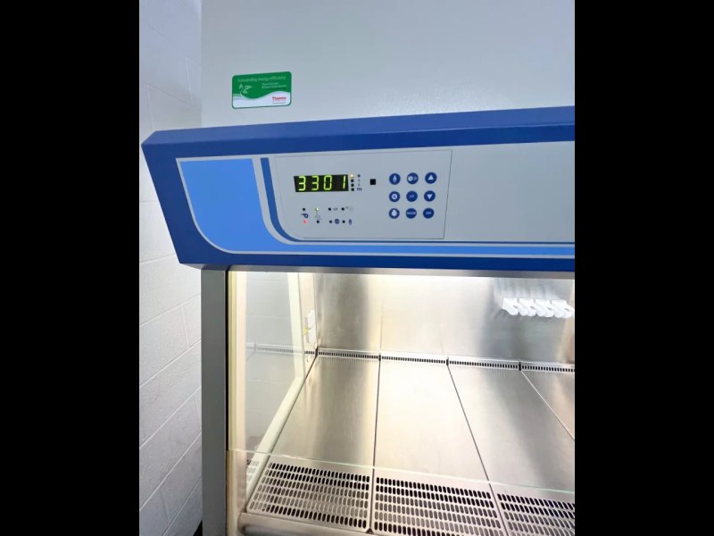 Thermo Scientific Safe 2020 1.2 Microbiological Safety Cabinet