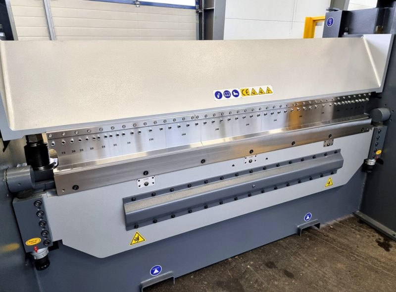 Hydraulische Schwenkbiegemaschine V-AMH 2035