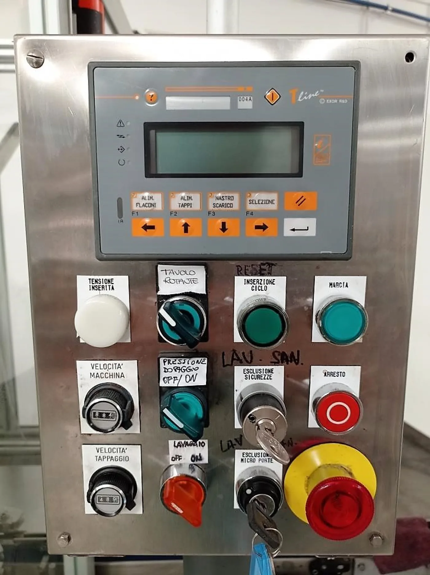 RIEMPITRICE LIQUIDI E TAPPATRICE – COMAS – MOD. RFC8C - 2