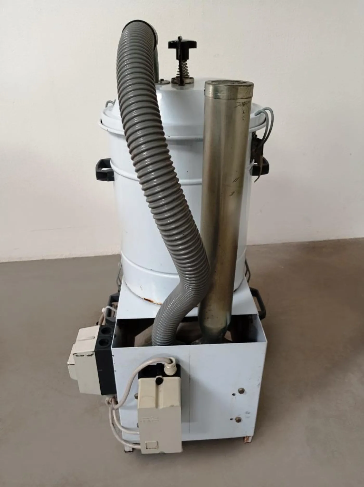 ASPIRATORE INDUSTRIALE PER POLVERI – CFM – MOD. 3151 T - 4
