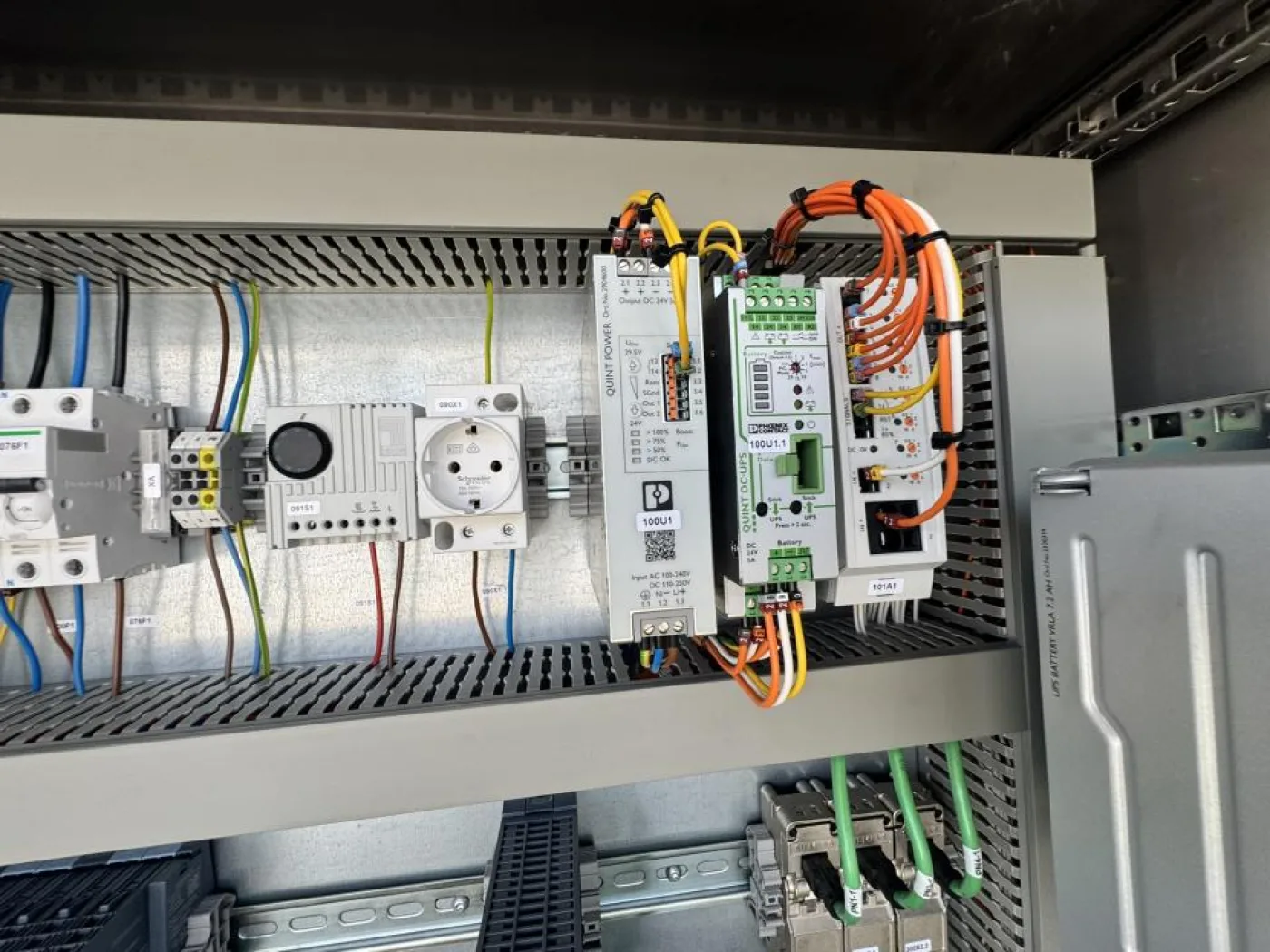 Elmon Electric Patch Cabinet - 4