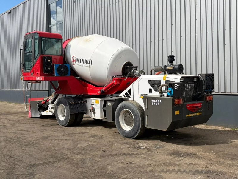 Minrui 4M3 Self Loading Concrete Mixer 4×4