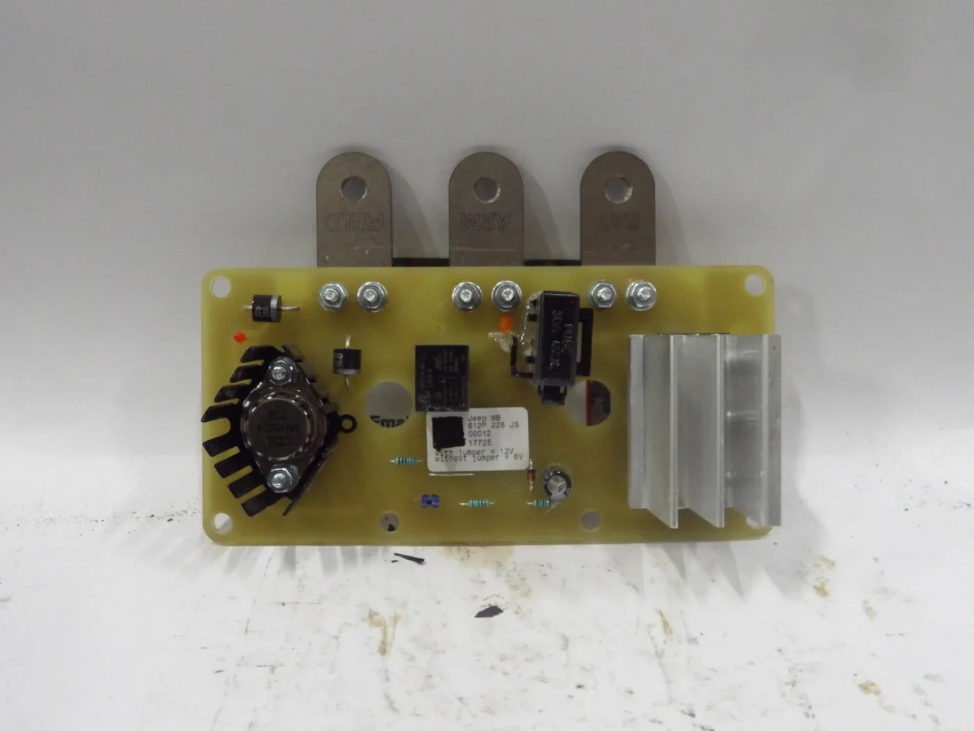 Elektrische spanningsregelaar ombouwkit (6/12 volt) - 1