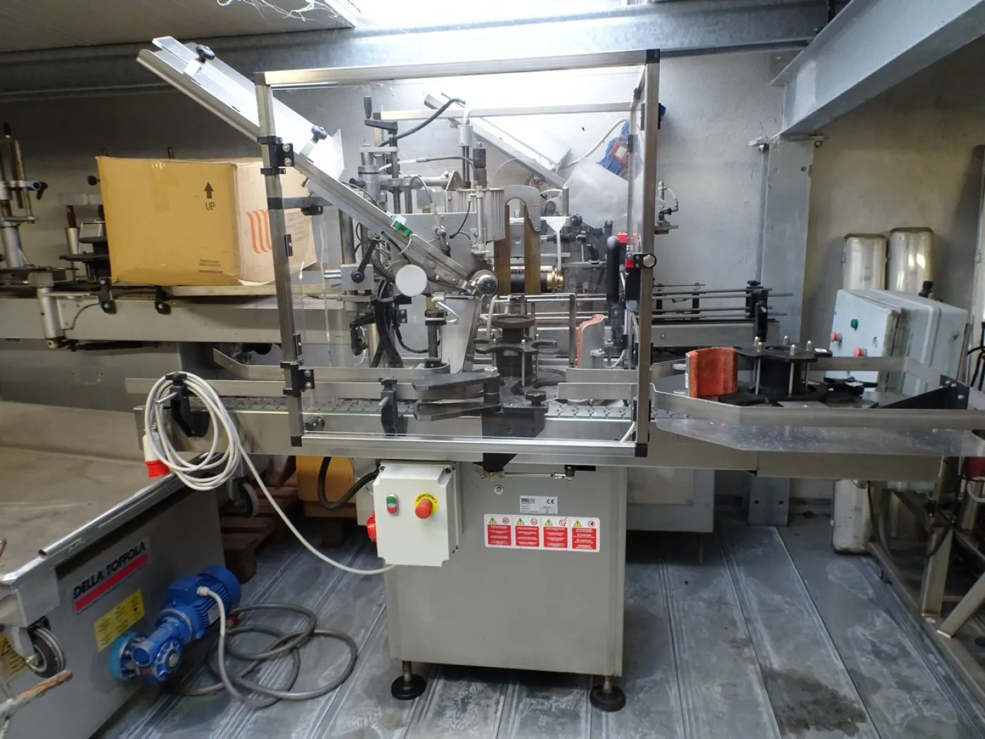 GLUE LABELING MACHINE ENOS MODEL 1200 WITH SAFETY GUARDS SECOND-HAND MACHINE - 1