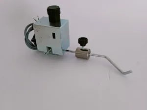 M.Bäuerle CAS 52 Falzmaschine Niederhalter links Nr. 4.600.025