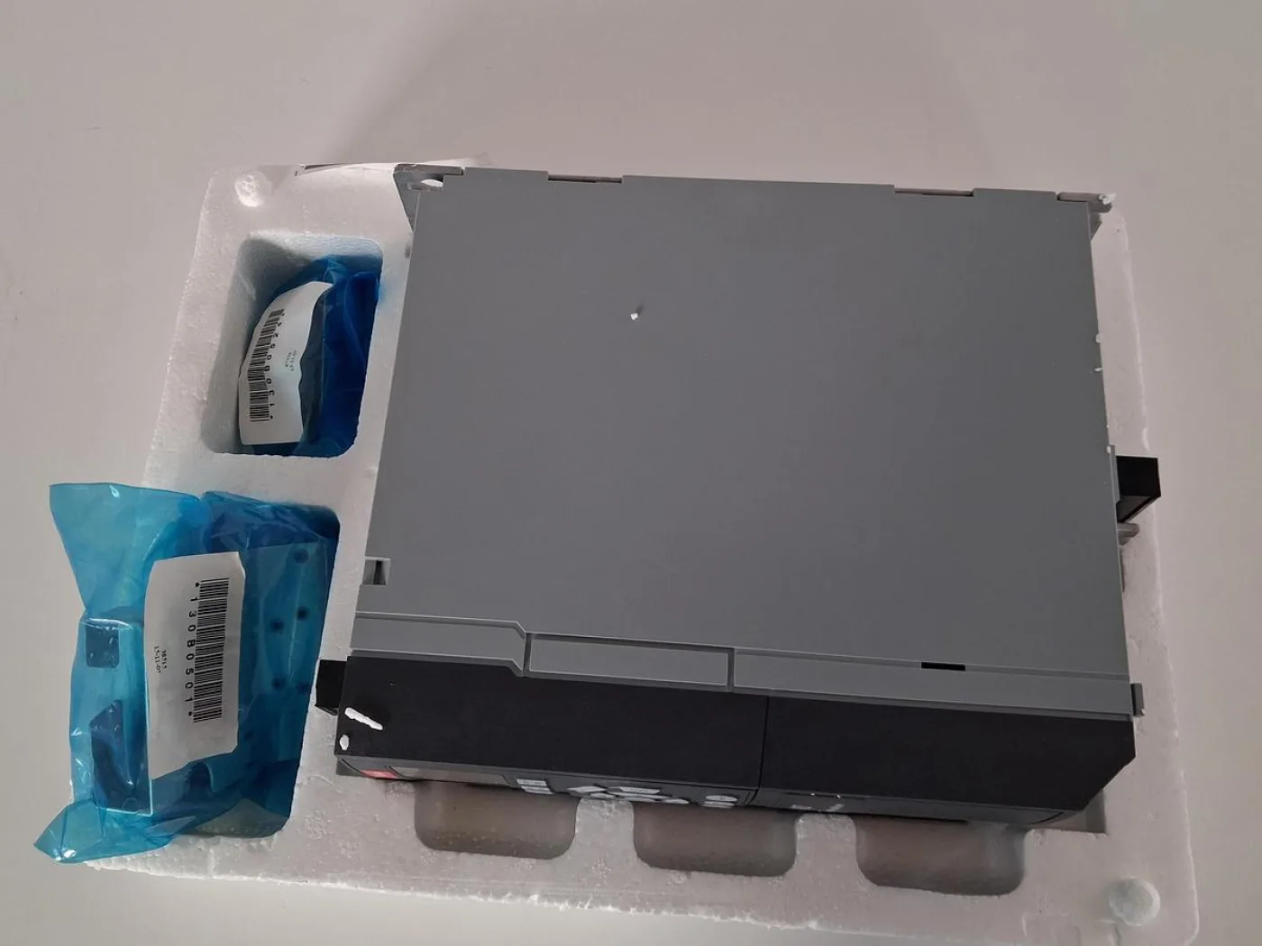 Danfoss VLT® AutomationDrive FC 302 Frequency Converter – New - 6
