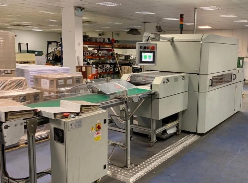 Tecnau VT 800 three knife trimmer