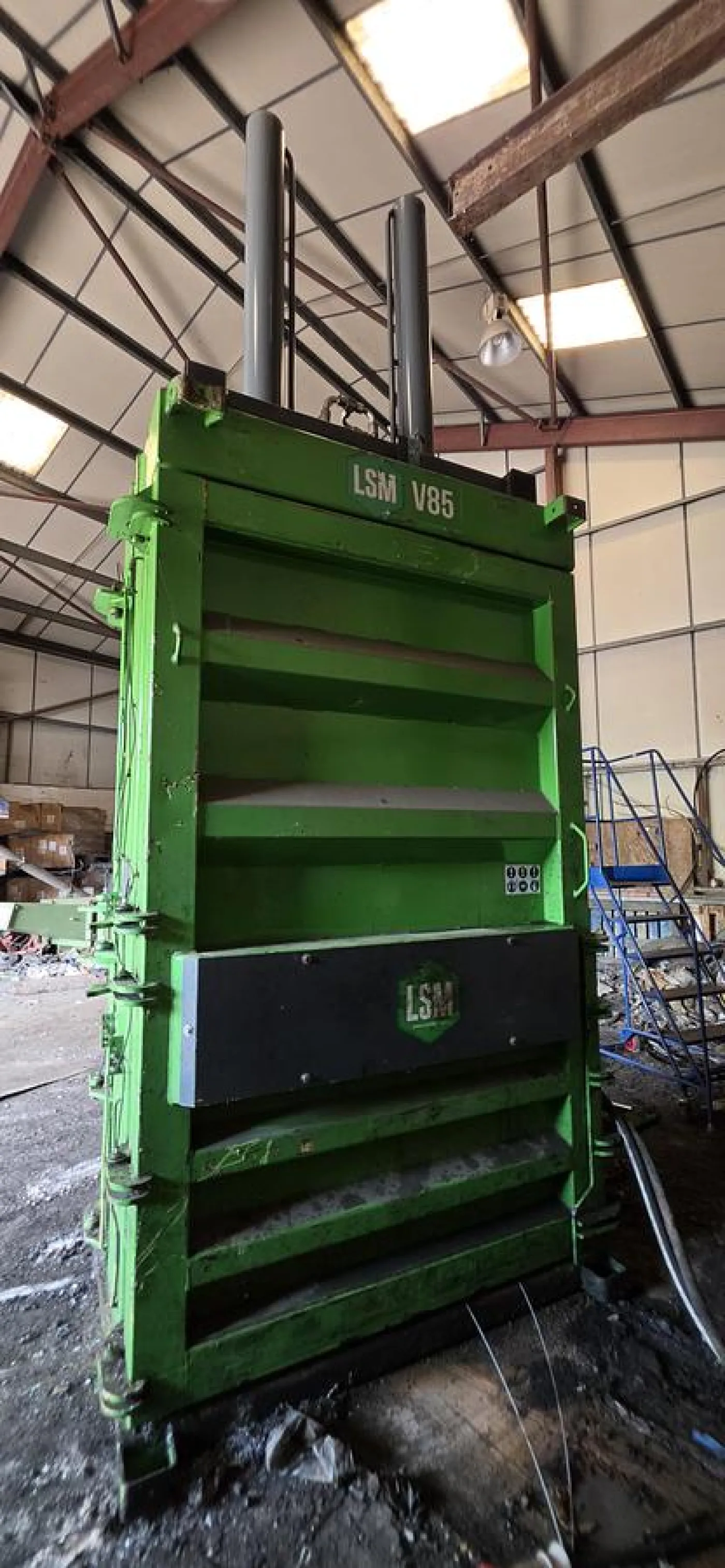 LSM V85 Tyre Baler - 7