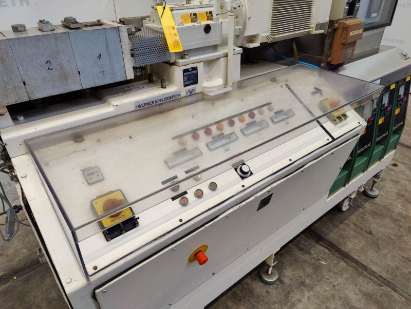 Werner & Pfleiderer Continua 37/27 D - Double screw extruder