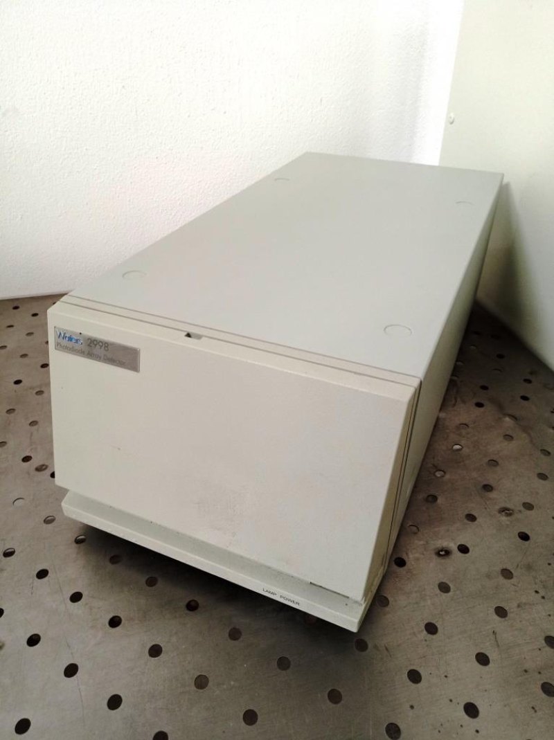 RILEVATORE A MATRICE DI FOTOIDI – WATERS – MOD. 2998