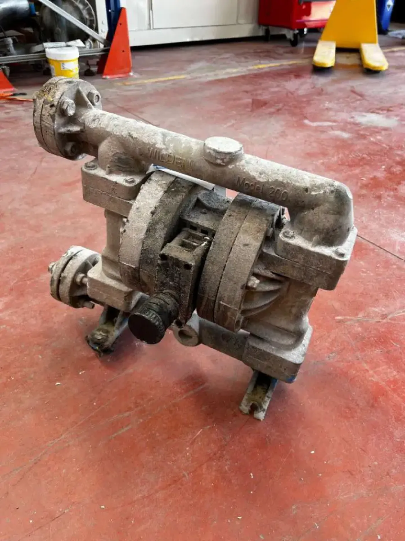 USED WILDEN MODEL 200 DOUBLE MEMBRANE PUMP - 1