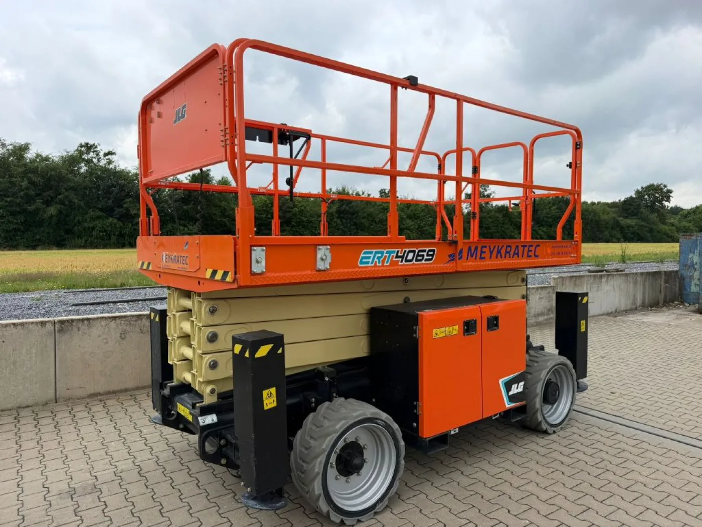 JLG ERT4069 - 1