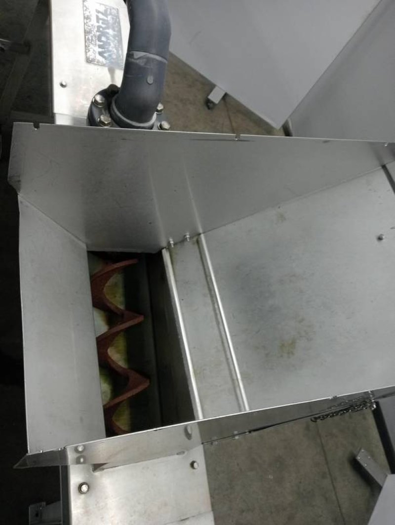 Screw press