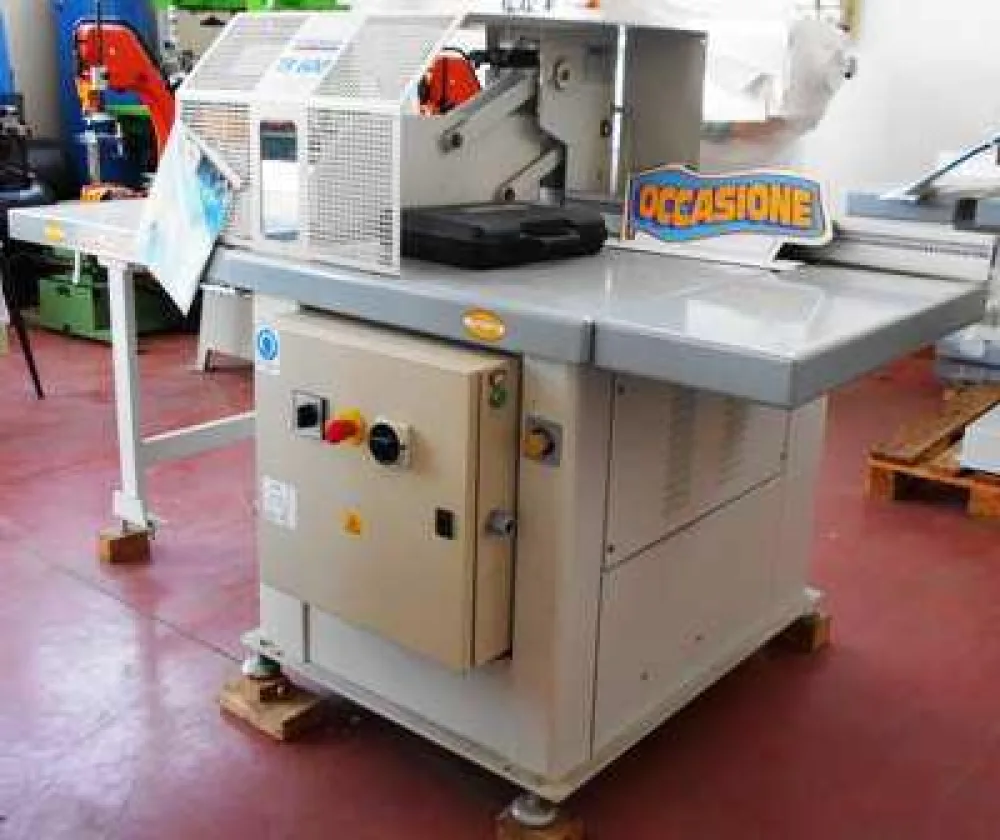 TRONCATRICE IDRAULICA STROMAB MOD. TR600