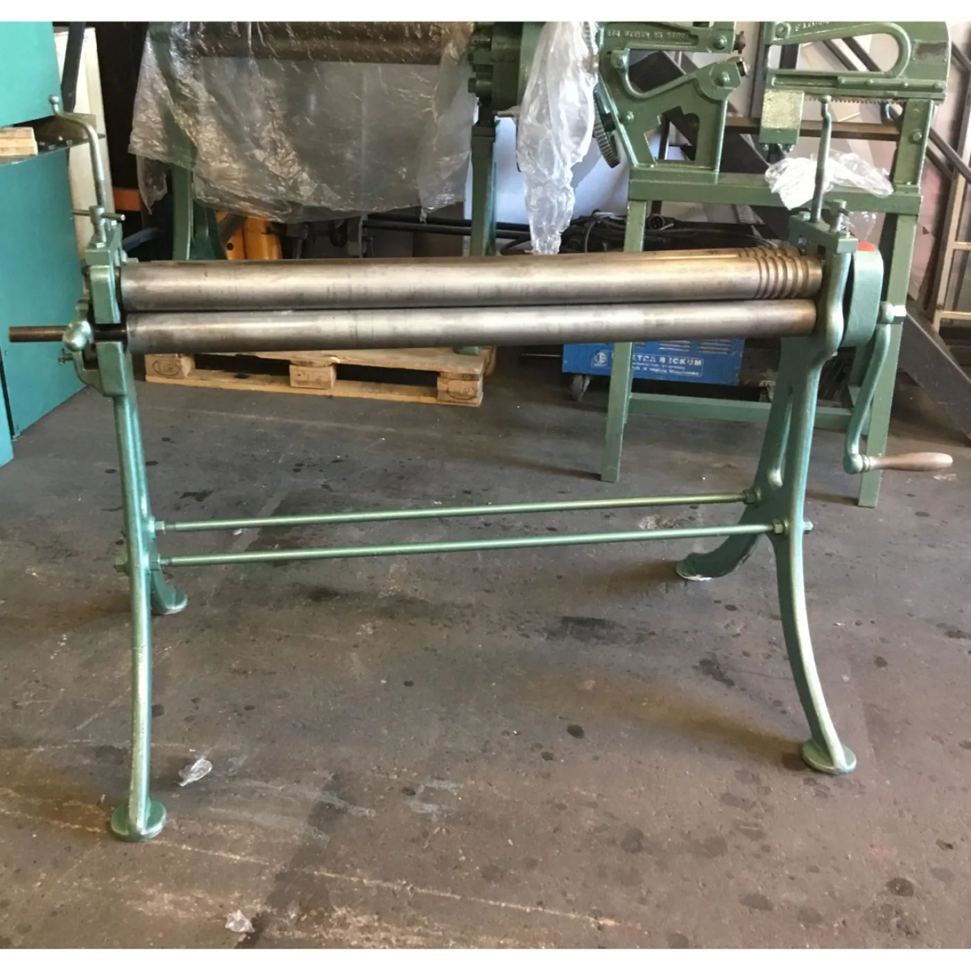 EDWARDS Cast Hand Bending Rolls 49" / 1240mm - WNS - W. Neal Services Ltd - 1