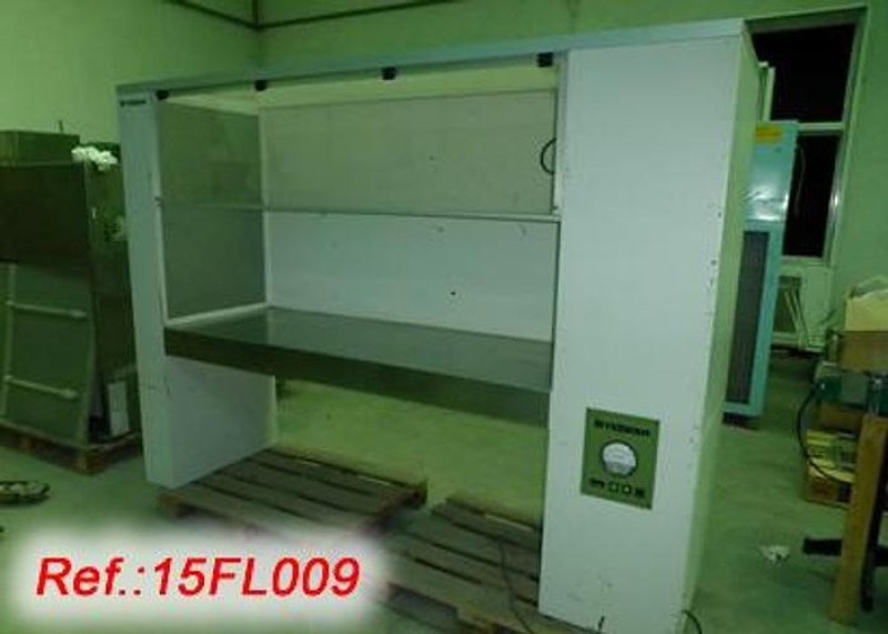 CABINA "TELSTAR" DE SOBREMESA - SUPERFICIE FILTRANTE: 610mm X 935mm