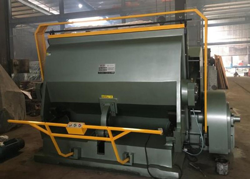 Die cutting and creasing machine 2000