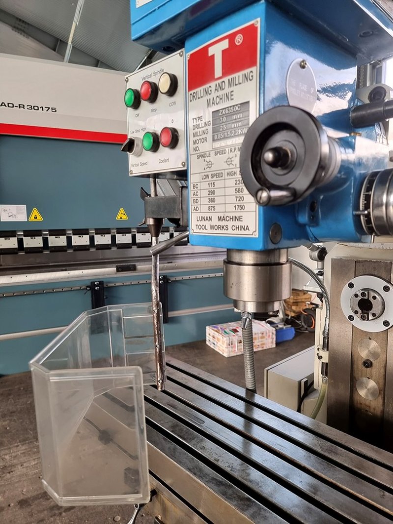 Mehrzweckfräsmaschine LUNAN ZX6350C