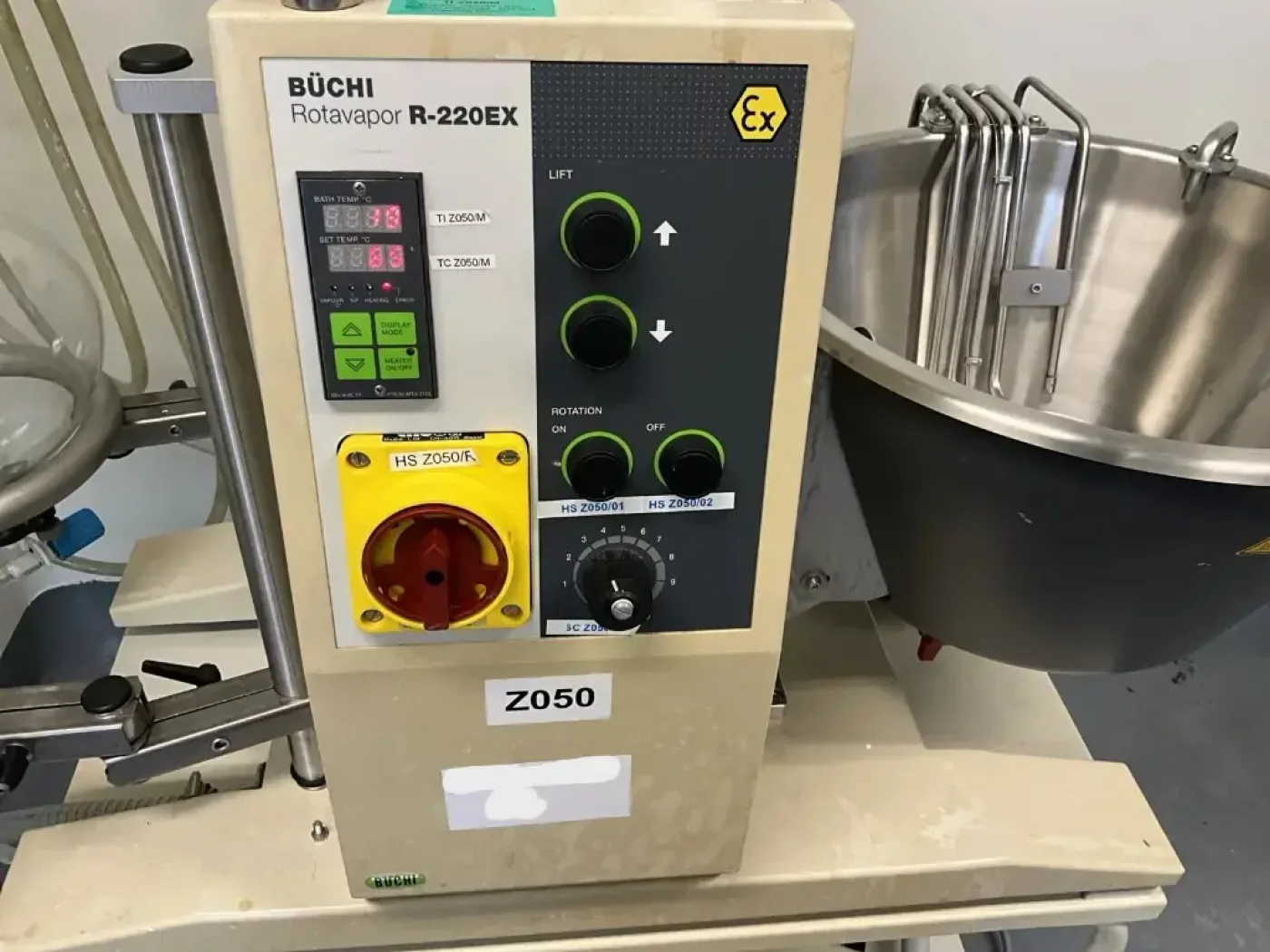 BUCHI ROTARY EVAPORATOR R-220EX ATEX BOROSILICATE GLASS 3.3 - 1