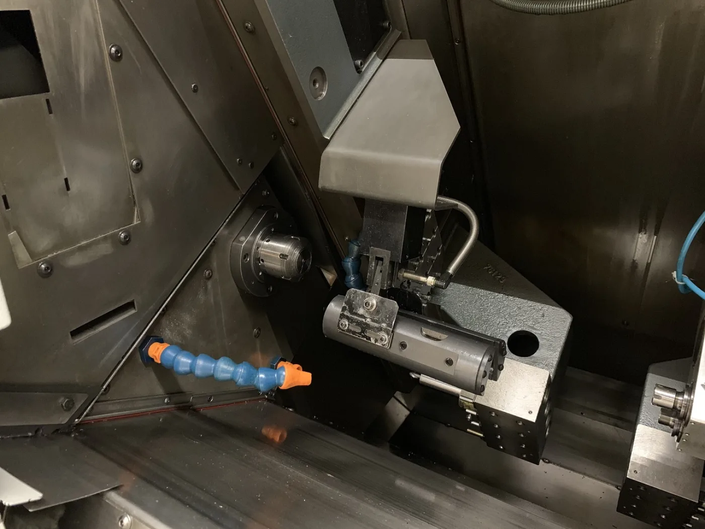 TOUR AUTOMATIQUE CNC “TORNOS” DECO SIGMA 20 - 8