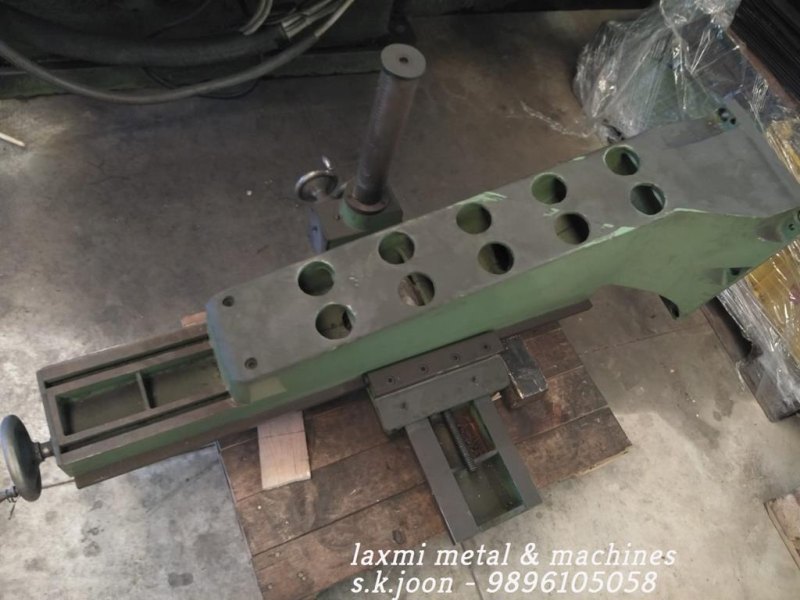 HEAVY DUTY BED MILLING, DROOP & REIN - FS 130 GKU - Laxmi Metal & Machines, Rohtak