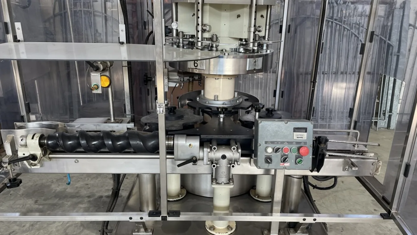 CORKING MACHINE BERTOLASO 6 HEADS FOR NATURAL CORK, MODEL DELTA 406S, SECOND-HAND MACHINE - 2
