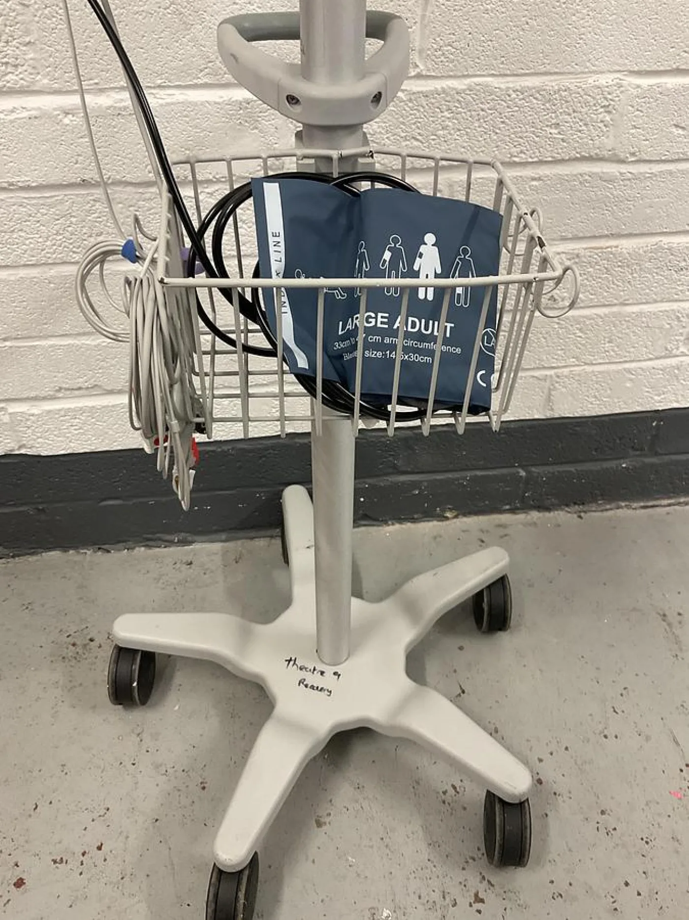 GE Carescape B450 with CO2 on mobile stand - 5