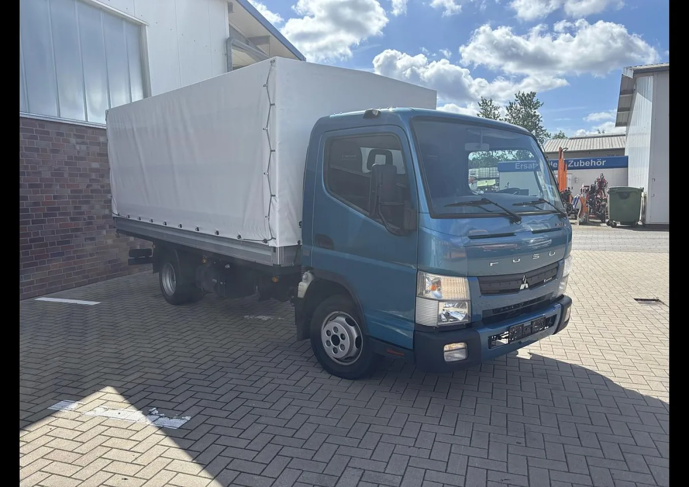 FUSO 3C13 Pritsche Plane + Spriegel - 2