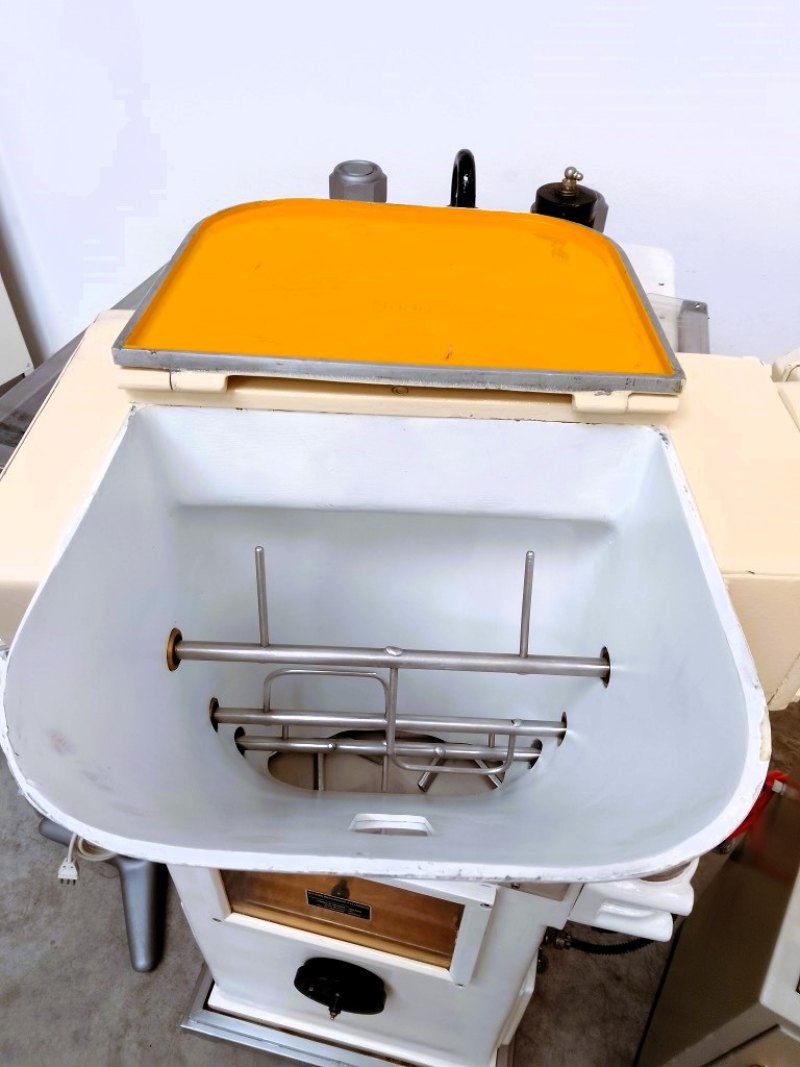 COMPRIMITRICE ROTATIVA – RONCHI – MOD. AR 18/30