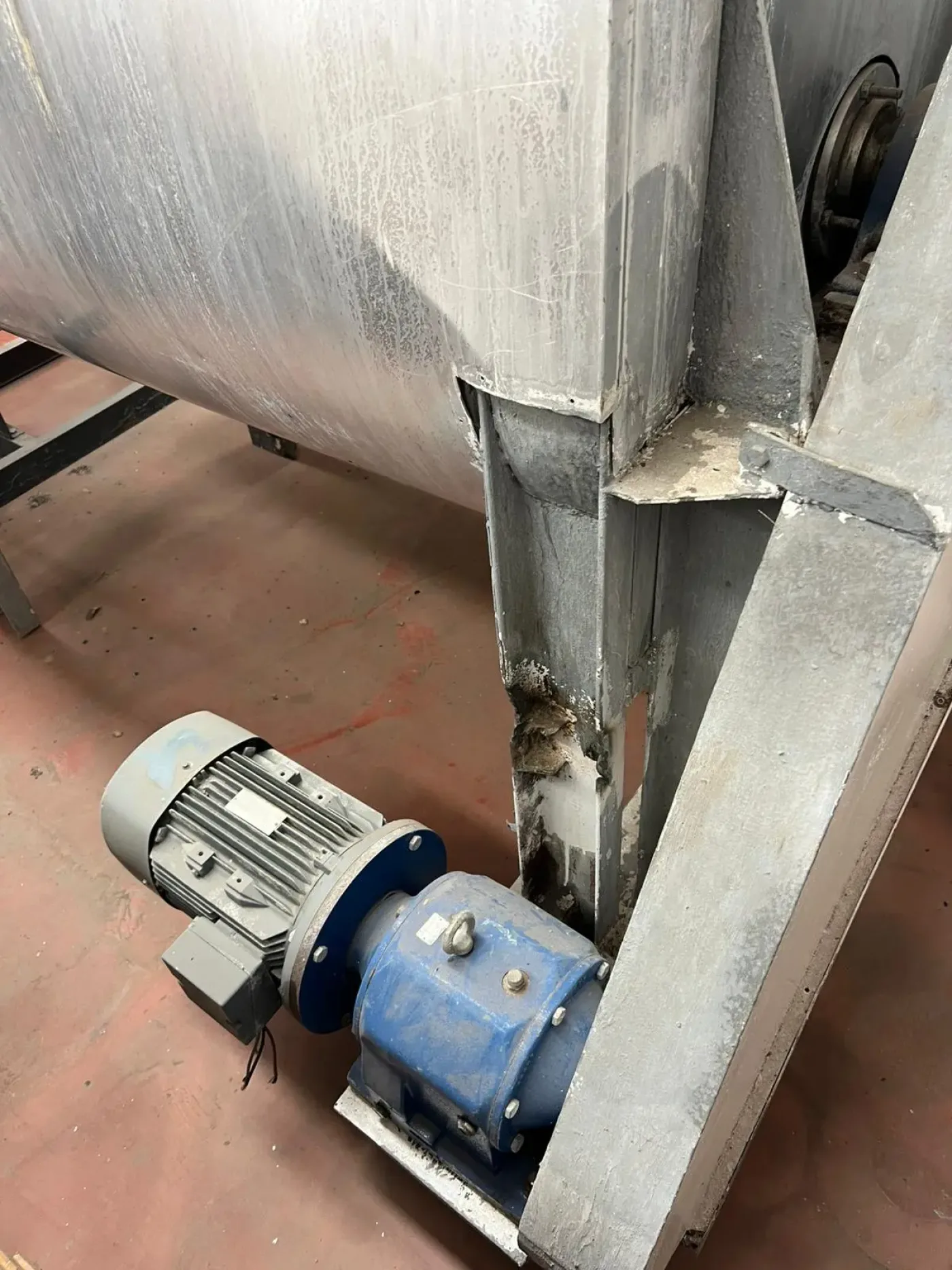 BELT MIXER 1300 LITERS WITH USED BAG FEEDING SYSTEM - 5
