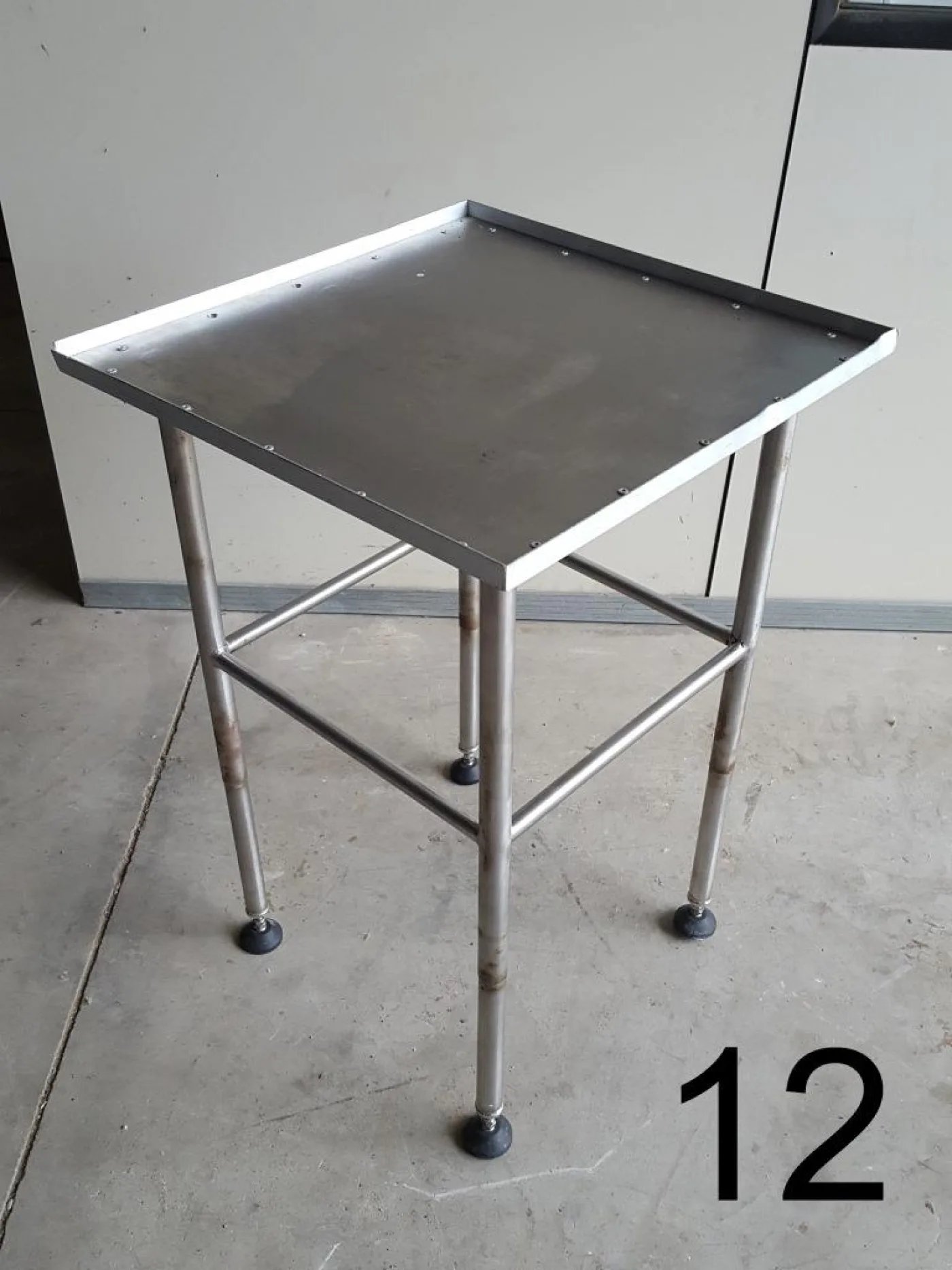 * TAVOLI TAVOLINI E CARRELLI IN ACCIAIO INOX - 4