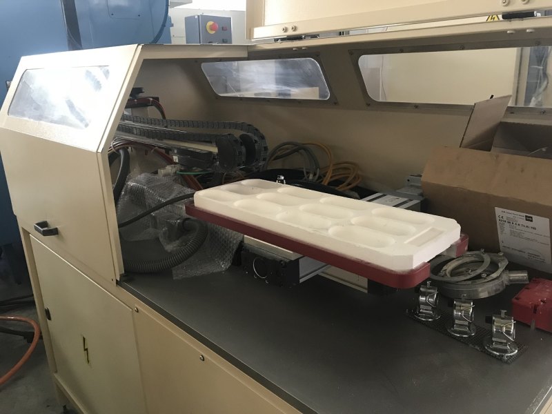 CENTRE D’USINAGE WILLEMIN-MACODEL W-408 B