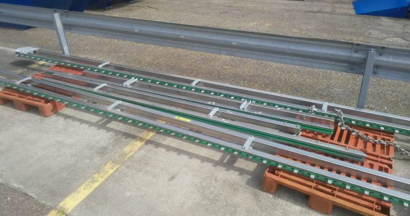 Hook return conveyor - 1