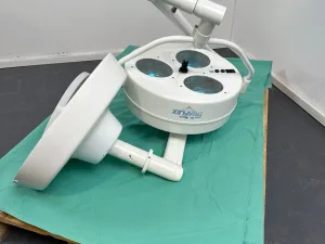 Dr. Mach Triaflex OP-Lampe Deckenmontage