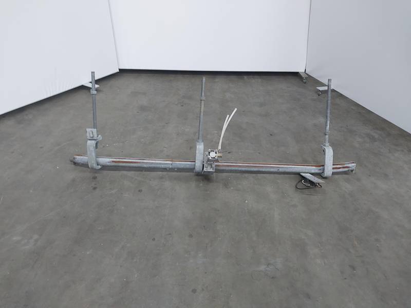 Walking beam conveyor